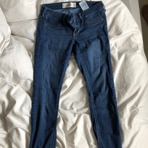 DARK BLUE SKINNY JEANS